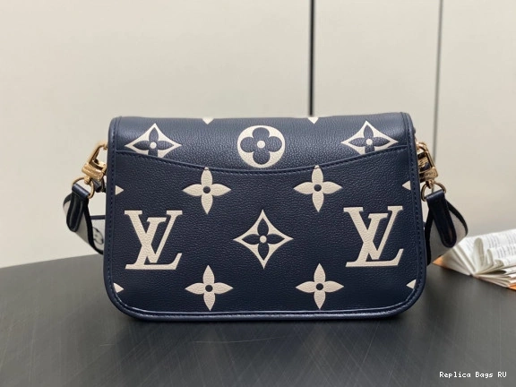 Cheap LOUIS VUITTON Nano CM Diane-24*15*9 0811